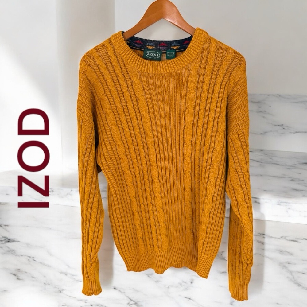 IZOD-sharp men’s luxury cable knit sweater. Size medium. Harvest yellow. EUC!